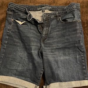 Universal Threada womens jean Bermuda shorts